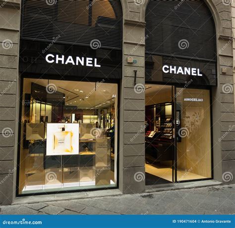 chanel store in florence italy.